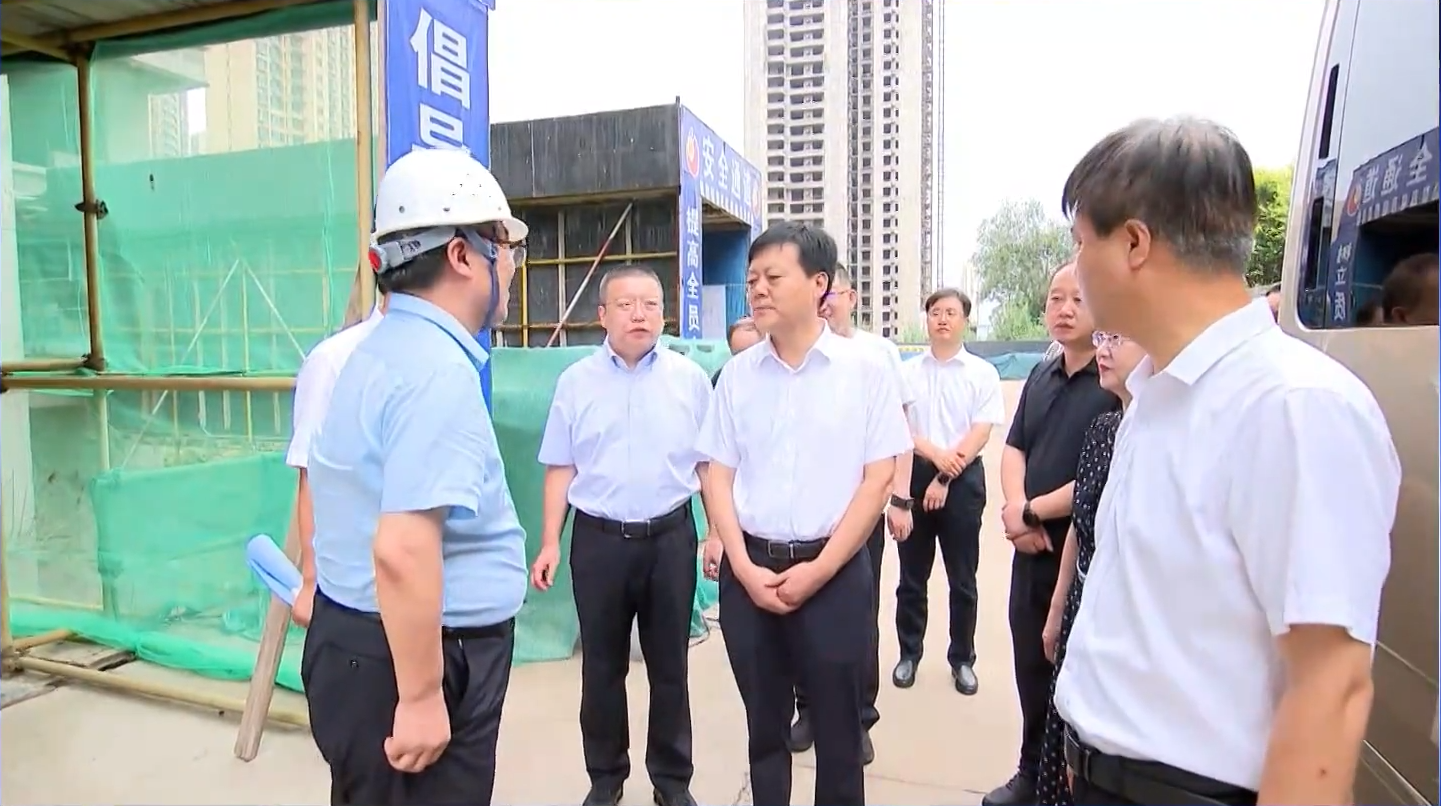 晋中市委副书记、市长刘星赴晋华五八宿舍改造项目调研